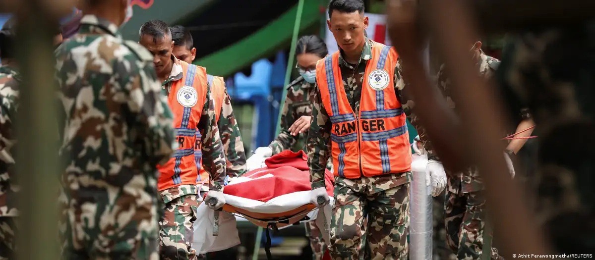 Nepal: Two pulled alive from tunnel nine days after floods