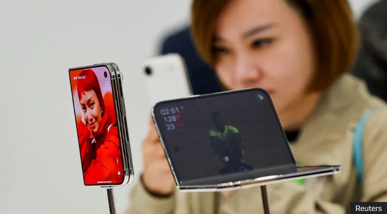 Apple's new boss starts with big gamble on £1,999 first folding iPhone